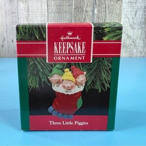 Hallmark Keepsake Ornament Three Little Piggies 1990 Handcrafted QX499-6